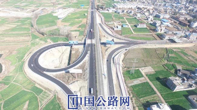 京昆高速（泸黄段）——四川省第一条改扩建高速公路.JPG