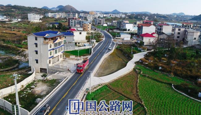 国道321青新项目竹林寨路口航拍－王远峰.JPG